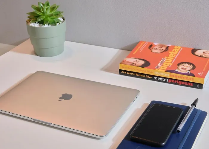 10\' From Malpensa Casa Moderna, Netflix & Wi-Fi